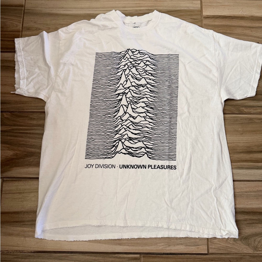 Joy Division Unknown Pleasures White Graphic Tee nwot